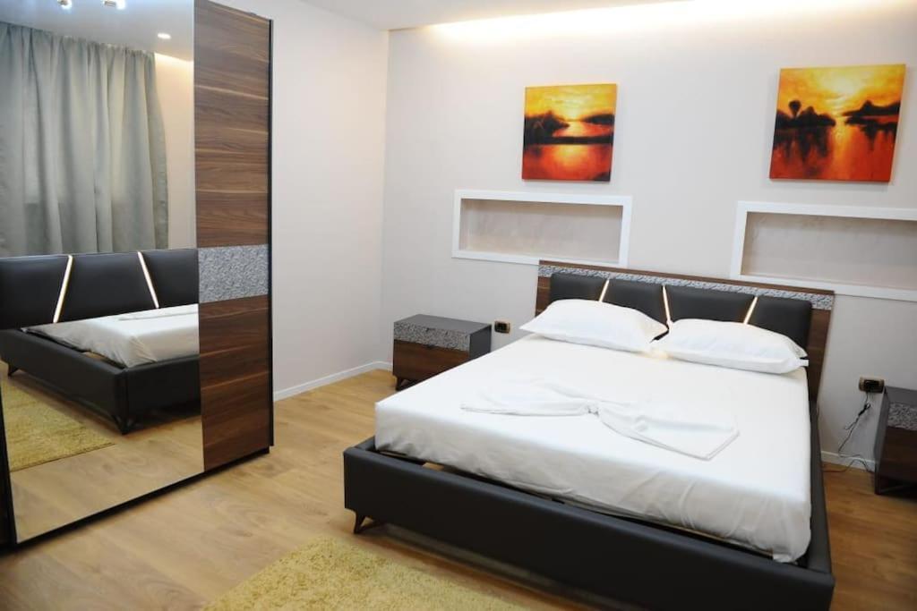 Grandpa House App.1 Apartman Tirana Kültér fotó