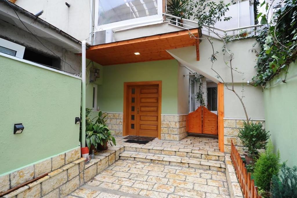 Grandpa House App.1 Apartman Tirana Kültér fotó