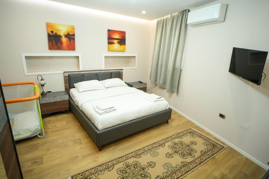 Grandpa House App.1 Apartman Tirana Kültér fotó