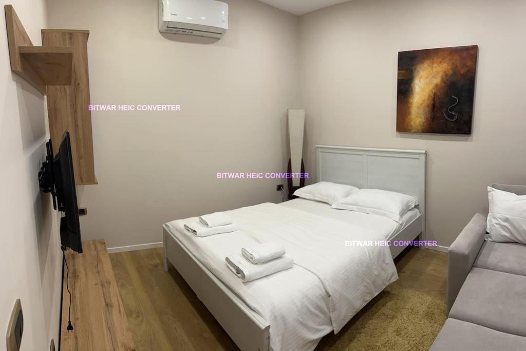 Grandpa House App.1 Apartman Tirana Kültér fotó