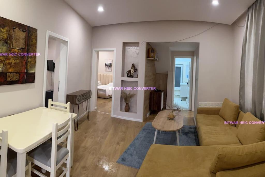 Grandpa House App.1 Apartman Tirana Kültér fotó