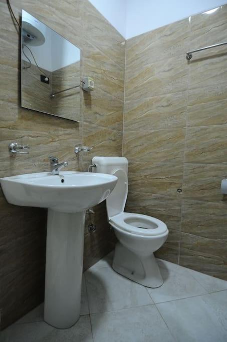Grandpa House App.1 Apartman Tirana Kültér fotó