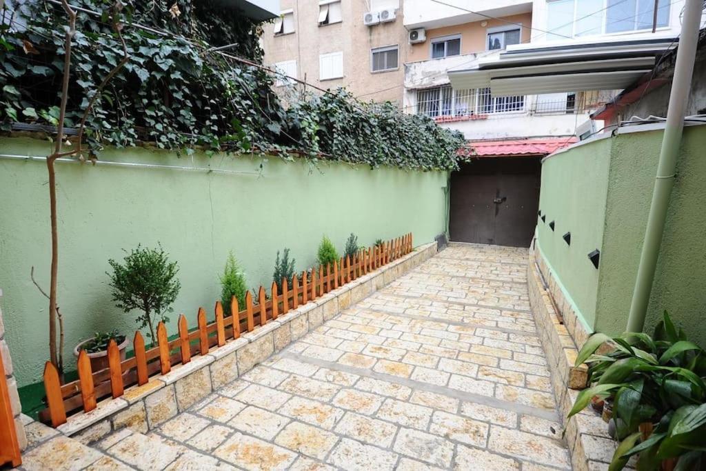 Grandpa House App.1 Apartman Tirana Kültér fotó